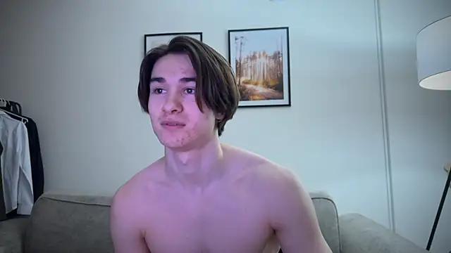 MarkusDean from StripChat is Freechat