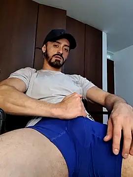 MAXIMUS_MASTE3 from StripChat is Freechat