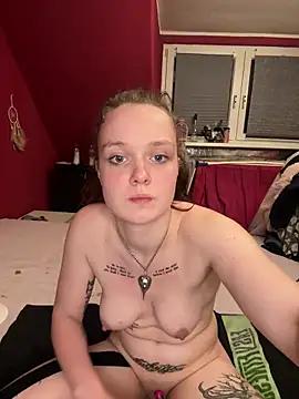 milabandolero from StripChat is Freechat