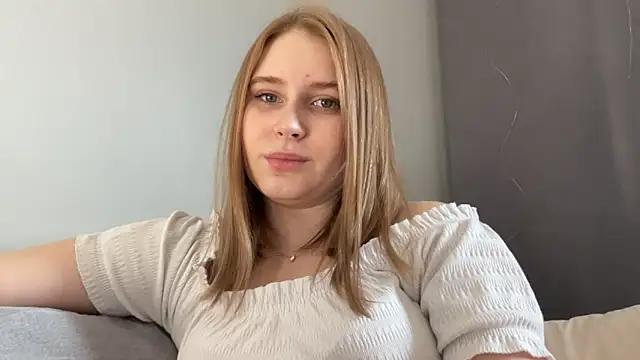 NicoleYoung from StripChat is Freechat