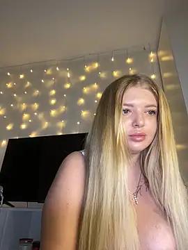 OdriOlsens from StripChat is Freechat