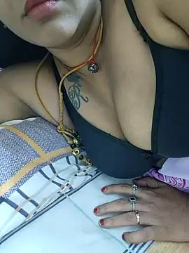 Tamilyazhini from StripChat is Freechat