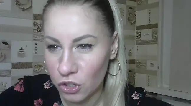 TherestlessKitty from StripChat is Freechat